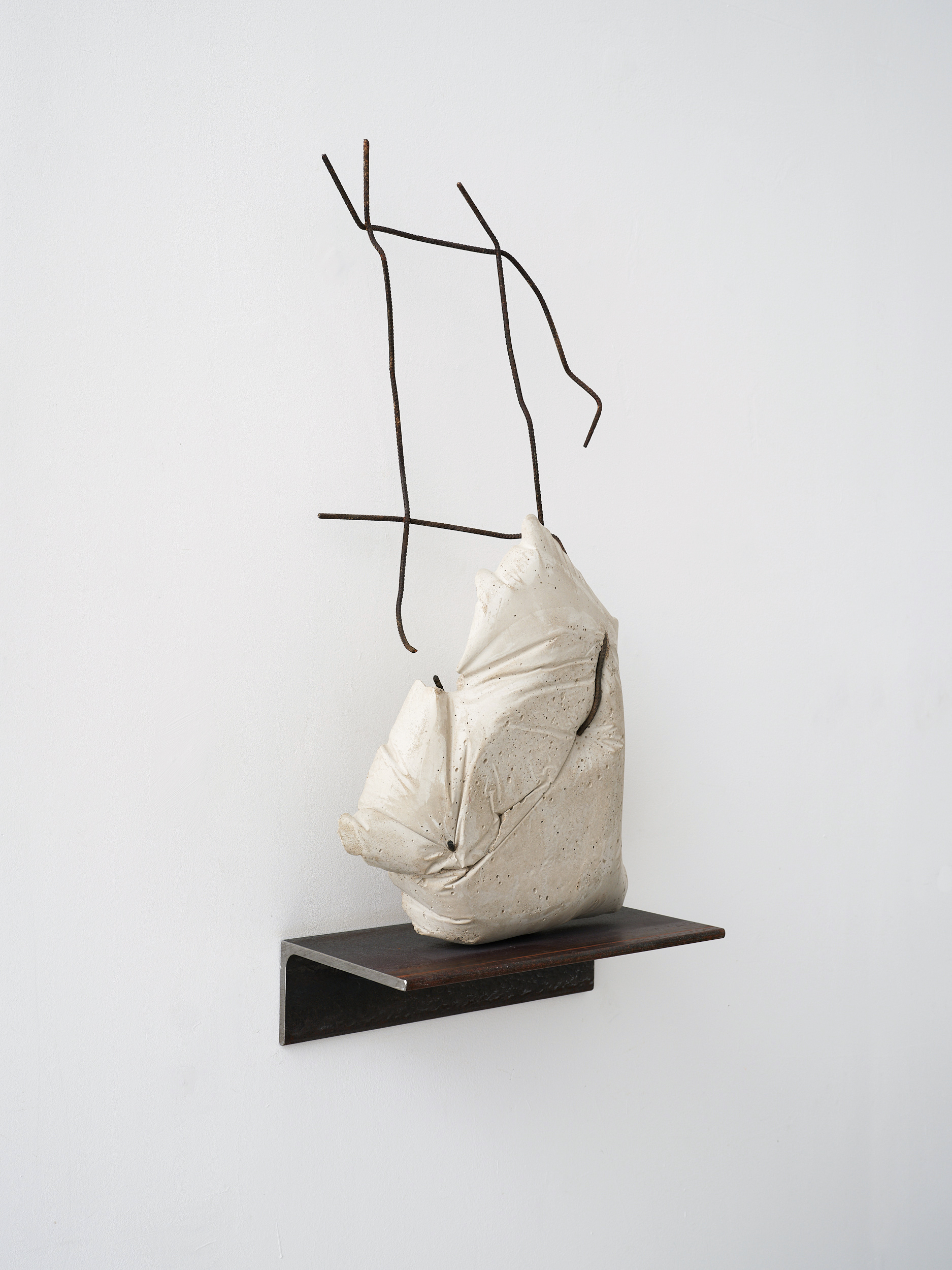 Abriss, 2024, Beton, Armiereisen, Stahl
87 x 40 x 20 cm